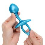 Анальная премиум пробка для стимуляции простаты b-Vibe Bulb Prostate Plug с кольцом для извлечения - голубая - 10,7 см