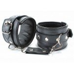 Кожаные наручники с металлическими клепками БДСМ Арсенал - чёрные