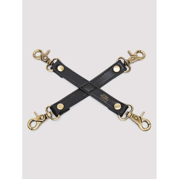 Фиксатор для манжет Fifty Shades of Grey - Bound to You Faux Leather Hogtie - чёрный Фиксатор для манжет Fifty Shades of Grey - Bound to You Faux Leather Hogtie - чёрный