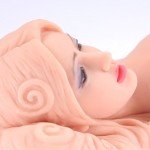 Мастурбатор мини-кукла в виде девушки KOKOS Valentina+ DL с тремя любовными отверстиями, вибрацией и двойным слоем материала - телесный - 50 см Мастурбатор мини-кукла в виде девушки KOKOS Valentina+ DL с тремя любовными отверстиями, вибрацией и двойным слоем материала - телесный - 50 см