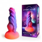 Фантастический светящийся в темноте фаллоимитатор Magic Hero с толстым и рельефным стволом - 20 см