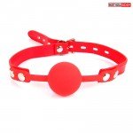 Силиконовый кляп-шарик NoTabu на регулируемом ремешке - красный
