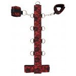Фиксация с ошейником и наручниками Collar by Bad Kitty из текстиля - чёрно-красная Фиксация с ошейником и наручниками Collar by Bad Kitty из текстиля - чёрно-красная