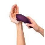 Бесконтактный вакуумный клиторальный стимулятор Womanizer Next с бесшумным мотором и новой функцией Climax Control - фиолетовый Бесконтактный вакуумный клиторальный стимулятор Womanizer Next с бесшумным мотором и новой функцией Climax Control - фиолетовый